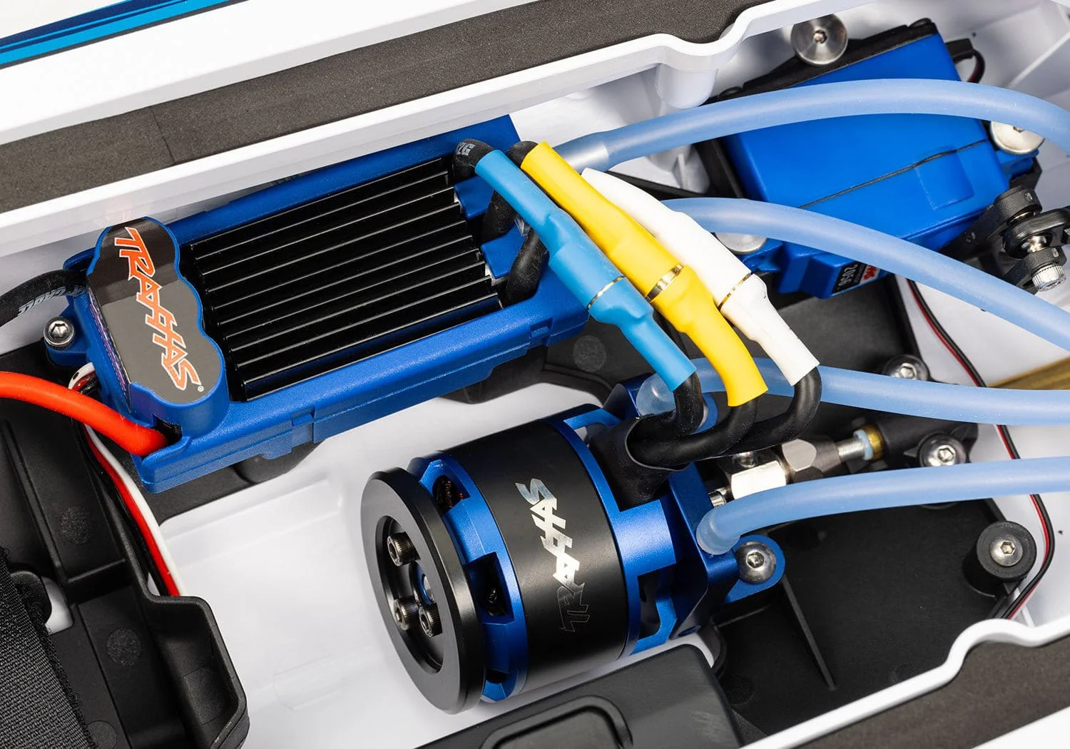 Traxxas Disruptor 26inch 4S Brushless Self-Righting RC Boat - Blue [106064-4BLUE] - Image 9