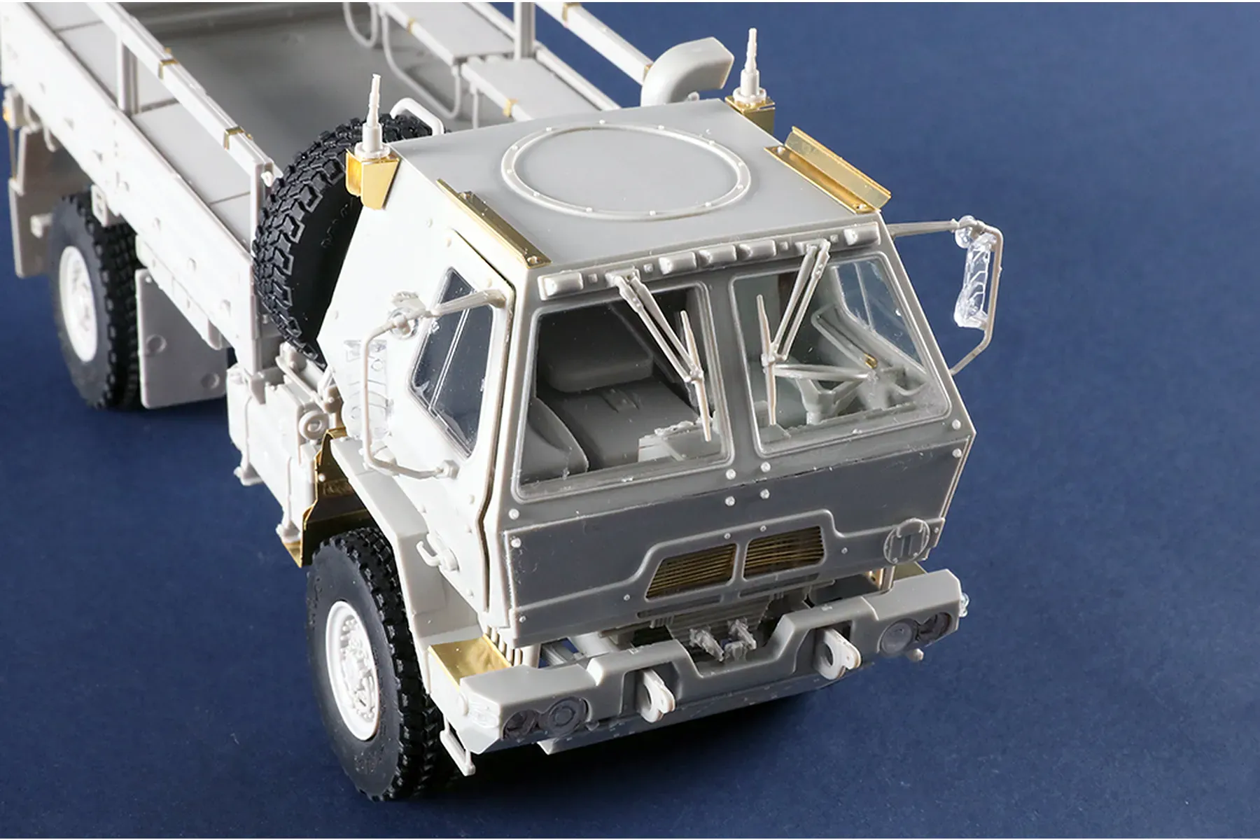 Trumpeter 1/35 M1078A1P2 Plastic Model Kit [01097] - Image 4