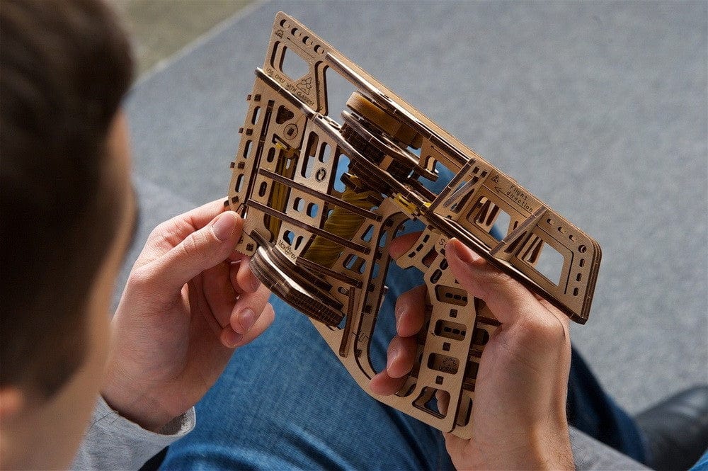 UGEARS 70075 Flight Starter Wooden Model Kit - Image 6