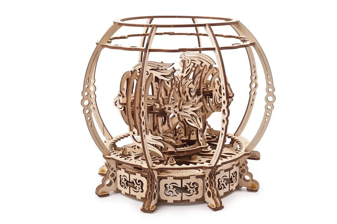 UGEARS Mechanical Aquarium Wooden Model Kit [70155]