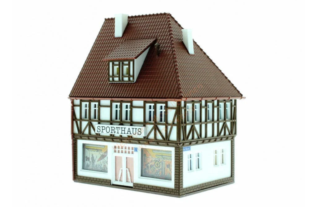 Vollmer HO Sporting Goods Store - 4-13/64 x 3-1/4 x 5-1/2"  10.5 x 8.2 x 13.8cm**