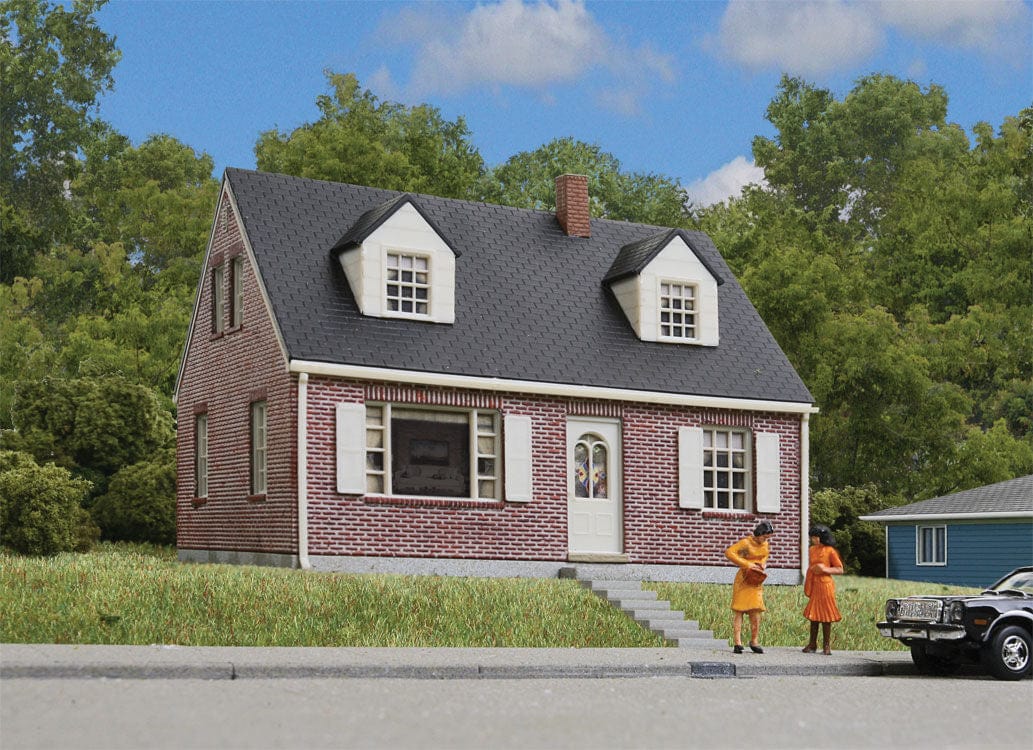 Walthers Cornerstone 933-3774 HO Cape Cod Brick House - Kit