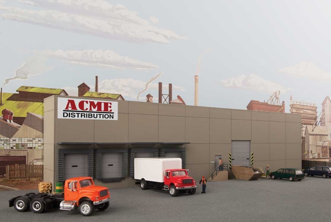 Walthers Cornerstone 933-4071 HO Modern Concrete Warehouse Background Building - Kit