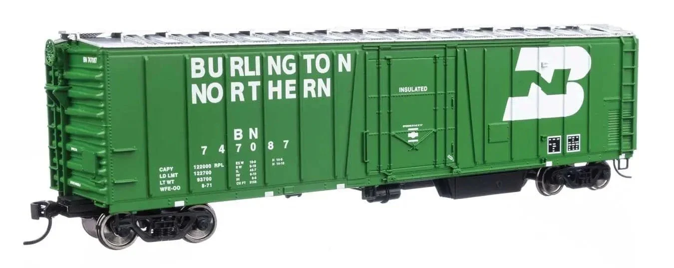 Walthers Mainline HO Scale 50ft AAR Mechanical Refrigerator Car - Burlington Northern 747087