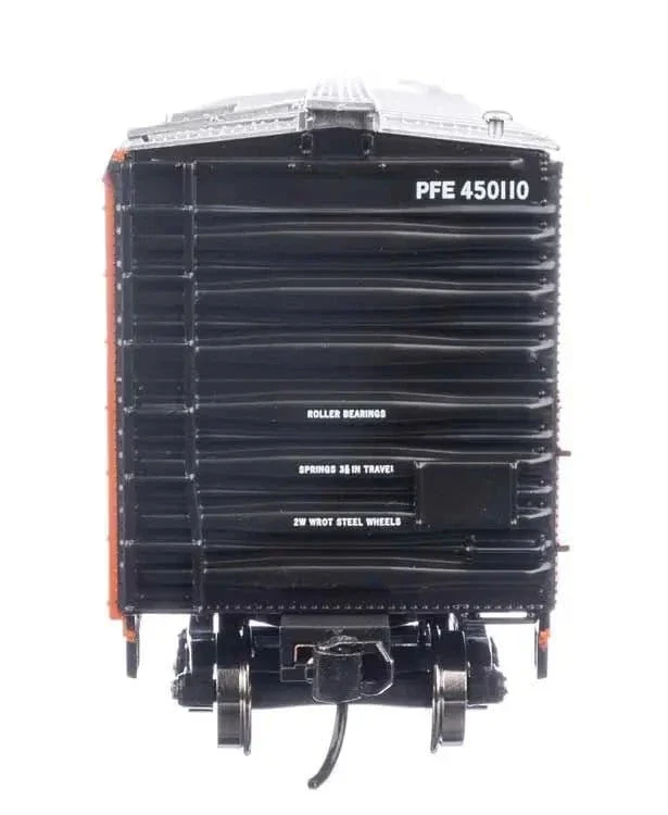 Walthers Mainline HO Scale 50ft AAR Mechanical Refrigerator Car - Pacific Fruit Express(TM) 450110 - Image 2