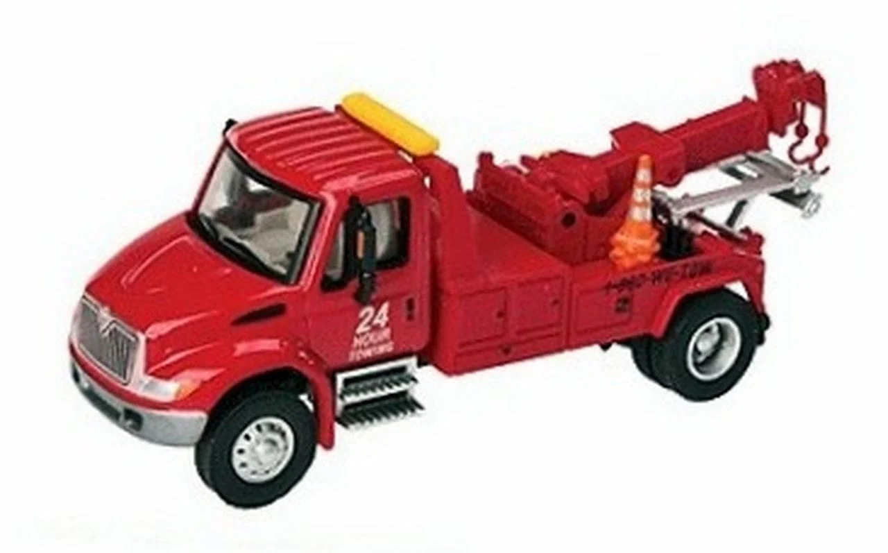 Walthers SceneMaster HO International(R) 4300 Tow Truck - Assembled - Red