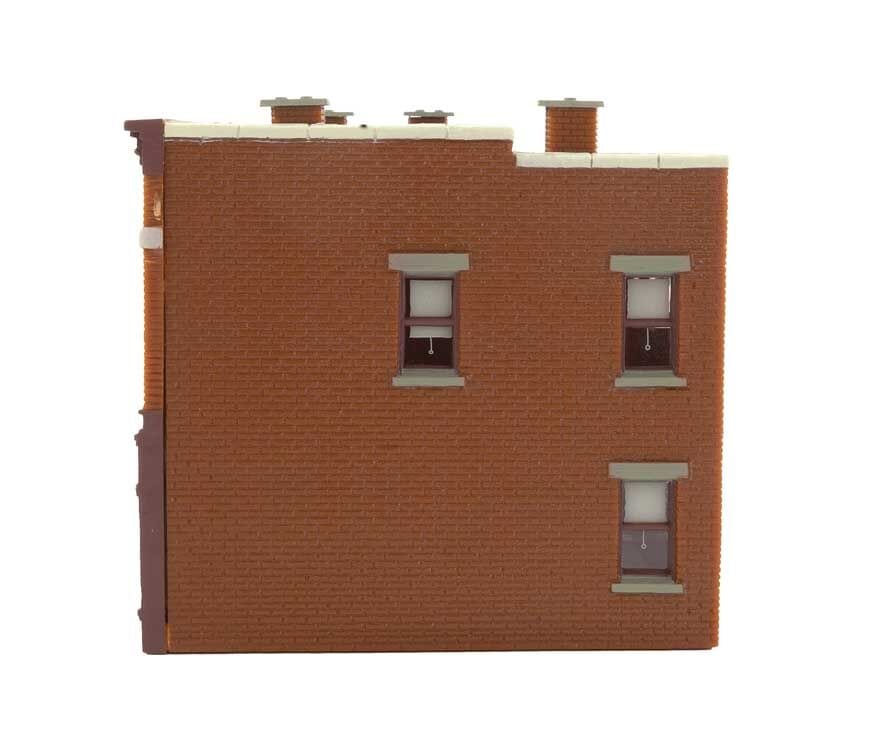 Walthers Trainline 806 HO Gemini Building - Assembled - 4-1/4 x 3-5/8 x 3-3/8 10.7 x 9.2 x 8.5cm - Image 3