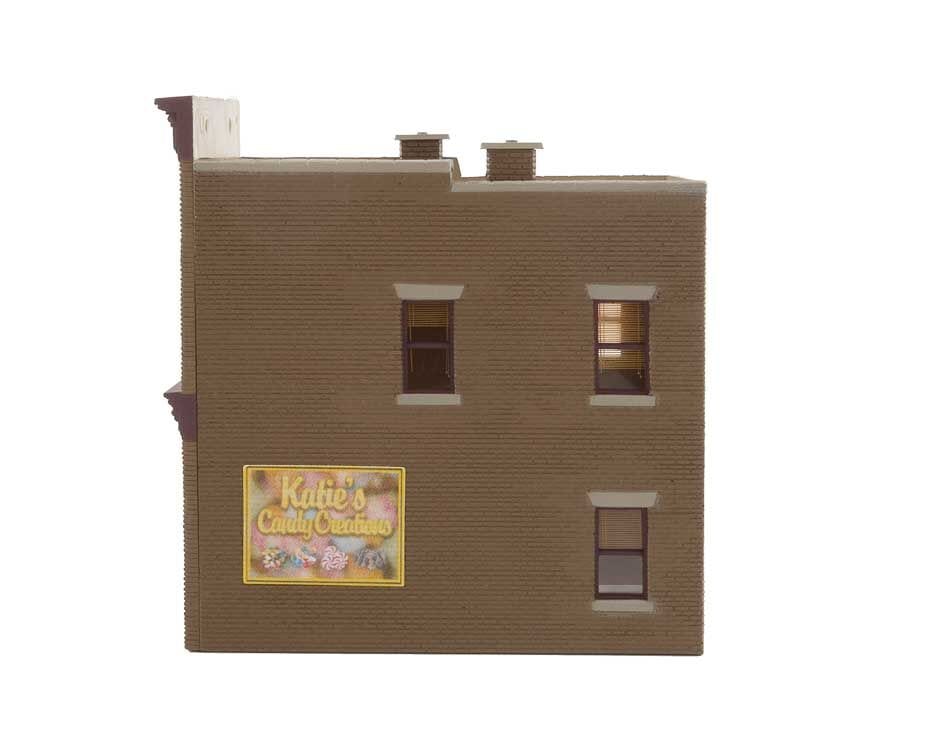 Walthers Trainline 808 HO Katiefts Candy Creations - Assembled - 2-1/2 x 3-1/2 x 3-3/8 6.3 x 8.8 x 8.5cm - Image 4