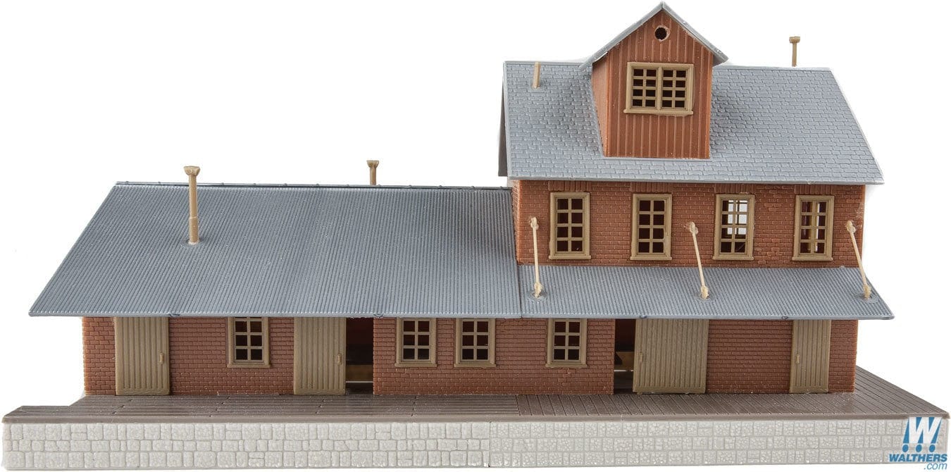 Walthers Trainline HO Brick Freight House - Kit - Image 2